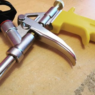 Pistole na montážní pěnu od Vorel Pistole na montážní pěnu Vorel je profesionální klasická pistole určené pro aplikace...